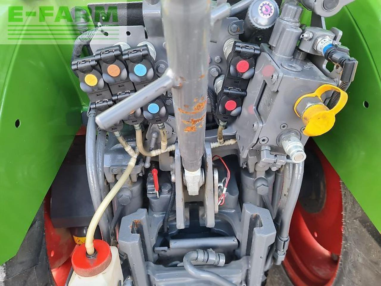 Fendt 211 vario f (gen3) F - Tractor: foto 5 Fendt 211 vario f (gen3) F - Tractor: foto 5
