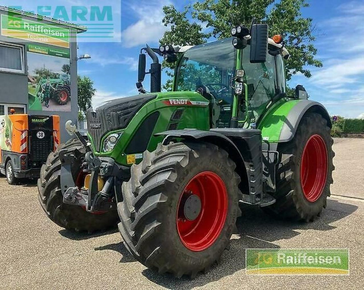 Fendt 724 vario - Tractor: foto 1 Fendt 724 vario - Tractor: foto 1