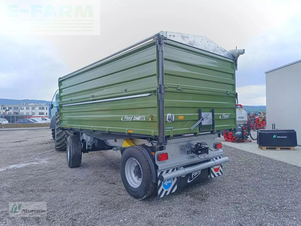 Fliegl dk180 maxum fox - Remolque volquete agrícola: foto 2 Fliegl dk180 maxum fox - Remolque volquete agrícola: foto 2