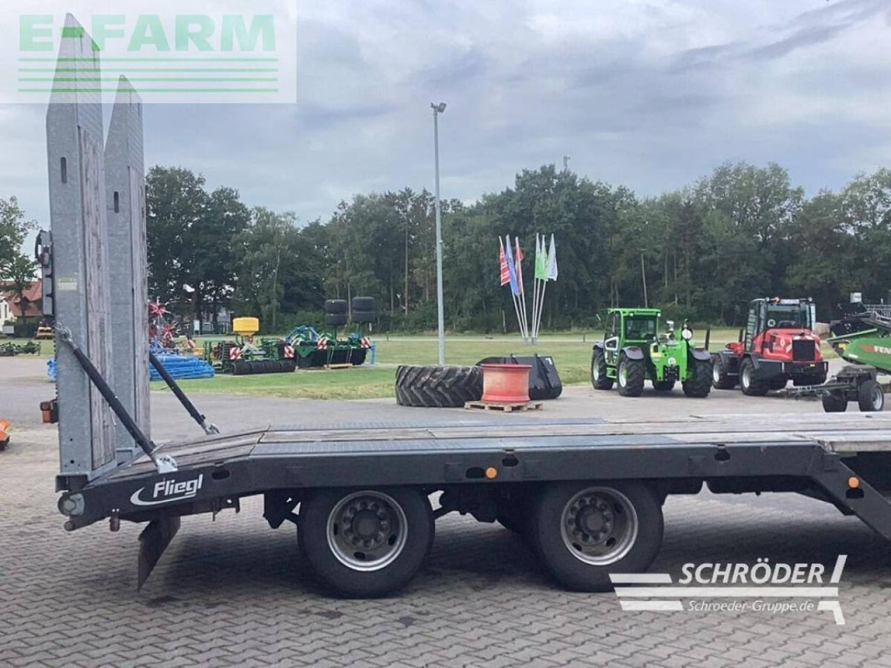 Fliegl dtl 300 p -tieflader - Remolque góndola rebajadas: foto 4 Fliegl dtl 300 p -tieflader - Remolque góndola rebajadas: foto 4
