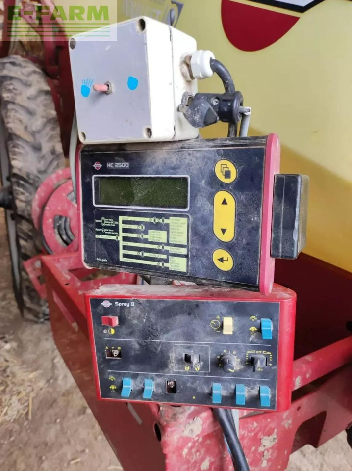 Hardi navigator 3000l - Pulverizador arrastrado: foto 4 Hardi navigator 3000l - Pulverizador arrastrado: foto 4