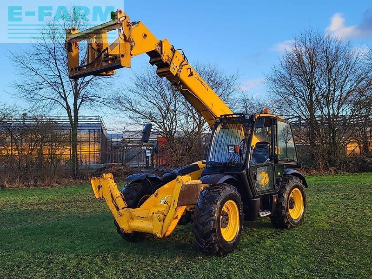 JCB 533-105 - Manipulador telescópico: foto 1 JCB 533-105 - Manipulador telescópico: foto 1