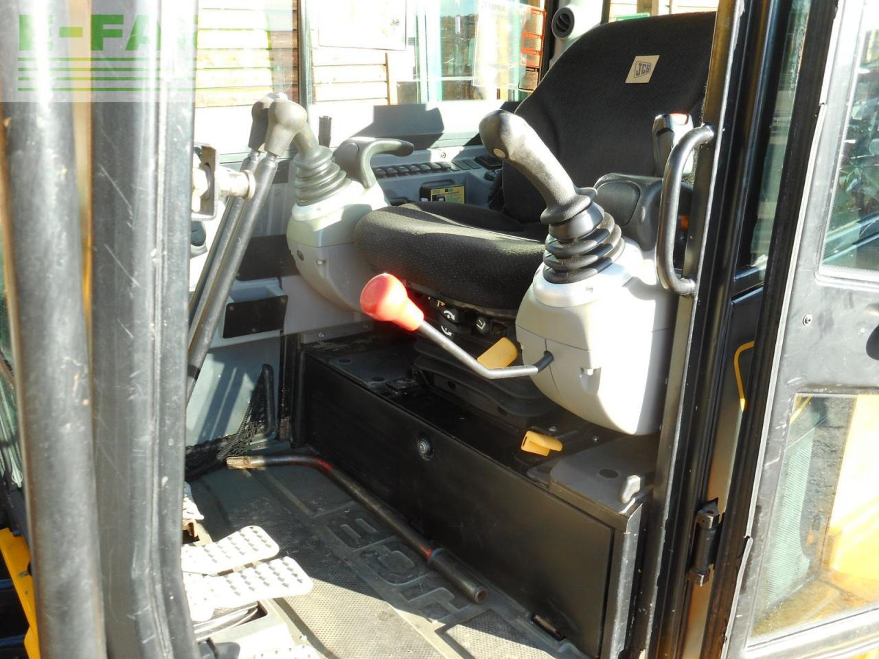 Miniexcavadora JCB 86 c-1 ( 8.775kg ): foto 7