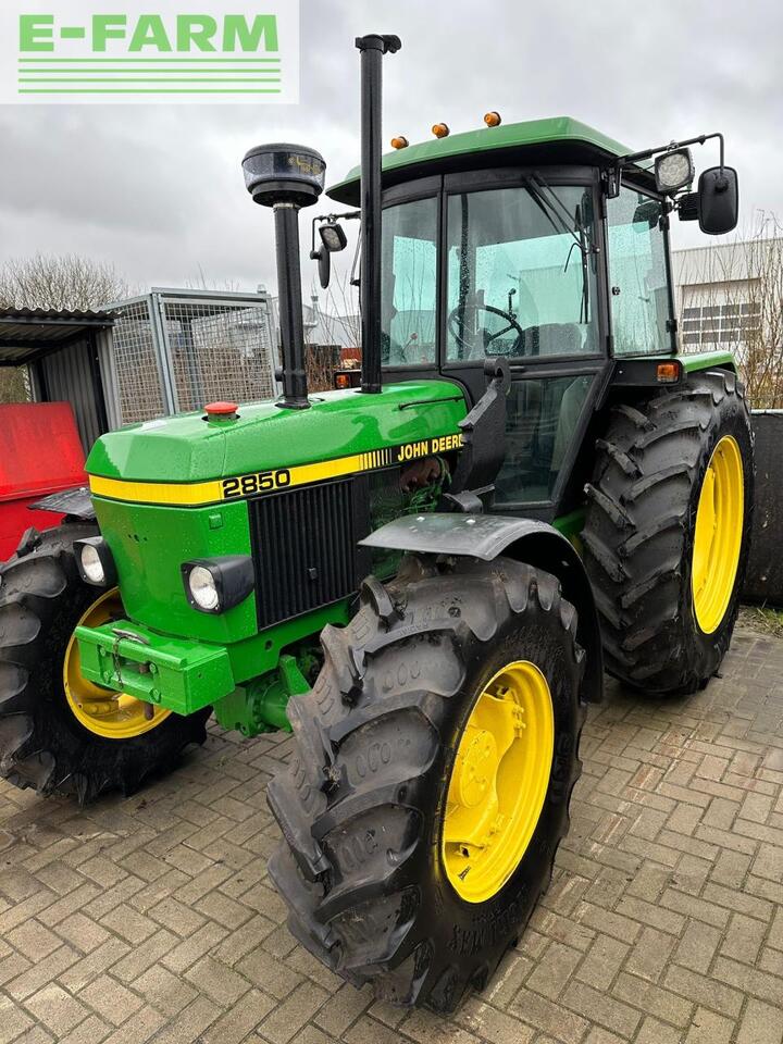 John Deere 2850 - Tractor: foto 2 John Deere 2850 - Tractor: foto 2