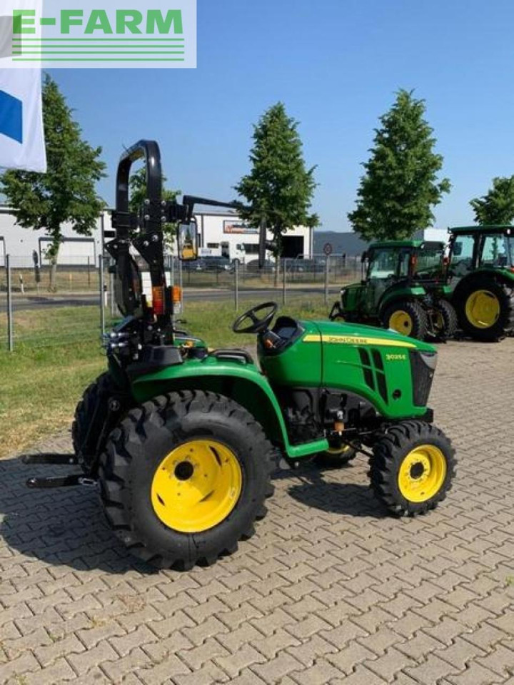 John Deere 3025e - Tractor: foto 3 John Deere 3025e - Tractor: foto 3