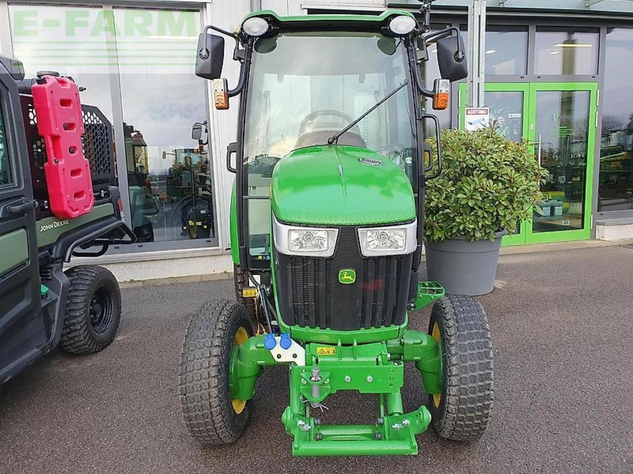 John Deere 3039r neumaschine - Tractor: foto 2 John Deere 3039r neumaschine - Tractor: foto 2