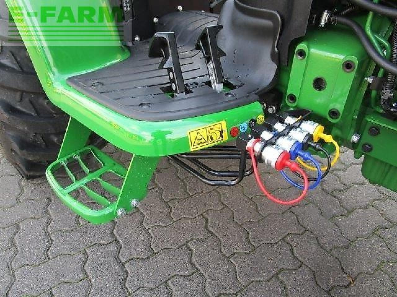 John Deere 3046r - Tractor: foto 4 John Deere 3046r - Tractor: foto 4