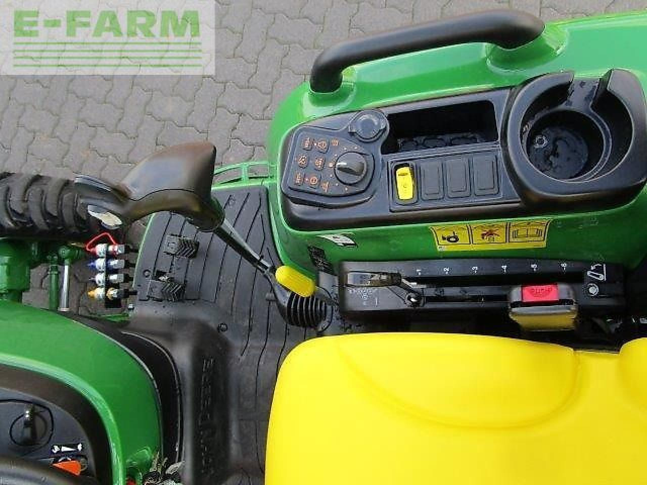 John Deere 3046r - Tractor: foto 5 John Deere 3046r - Tractor: foto 5