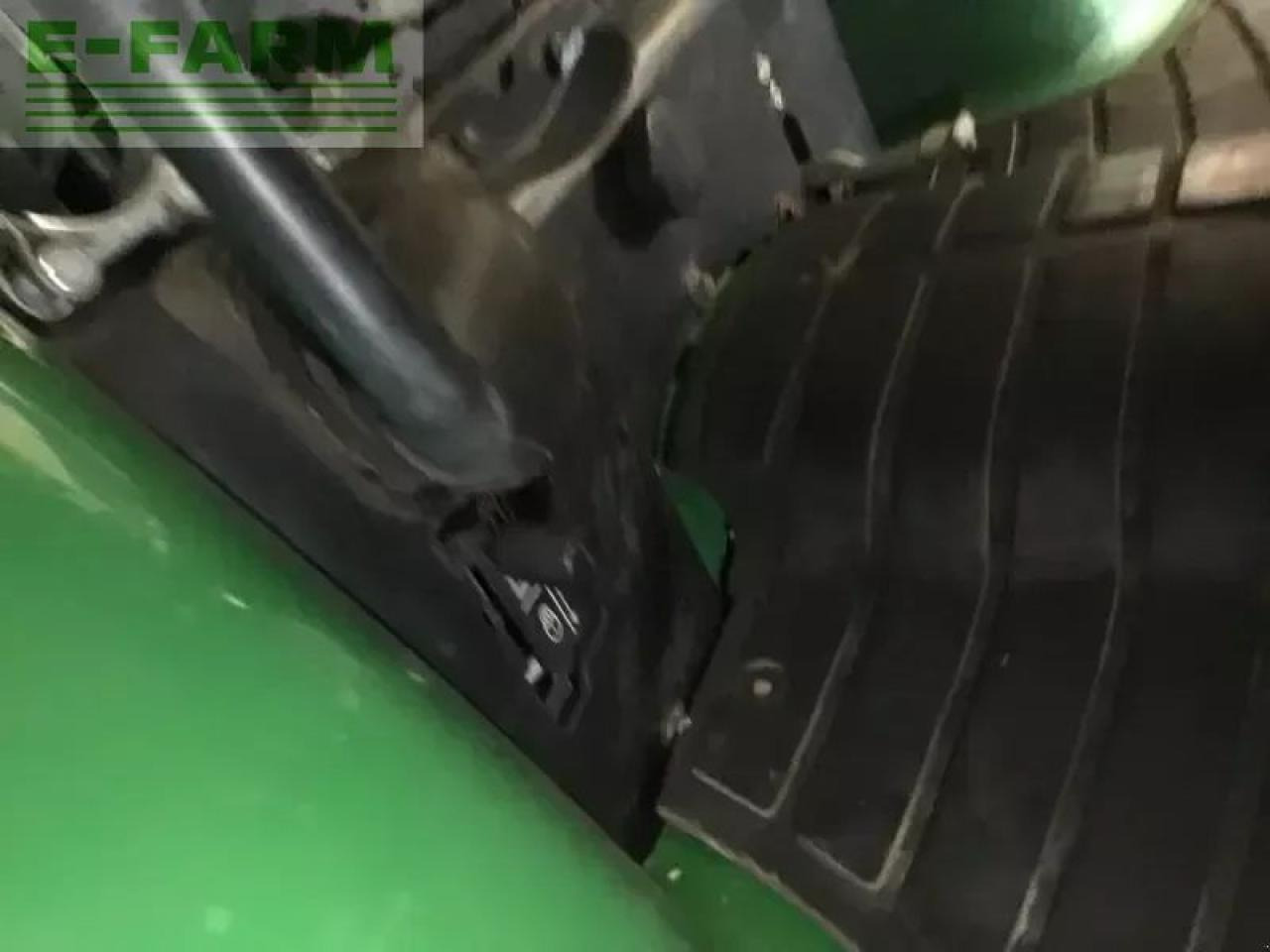 Tractor John Deere 3320 my11: foto 8