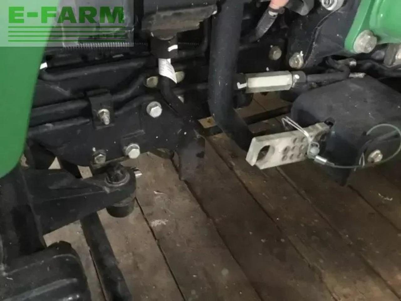 Tractor John Deere 3320 my11: foto 26