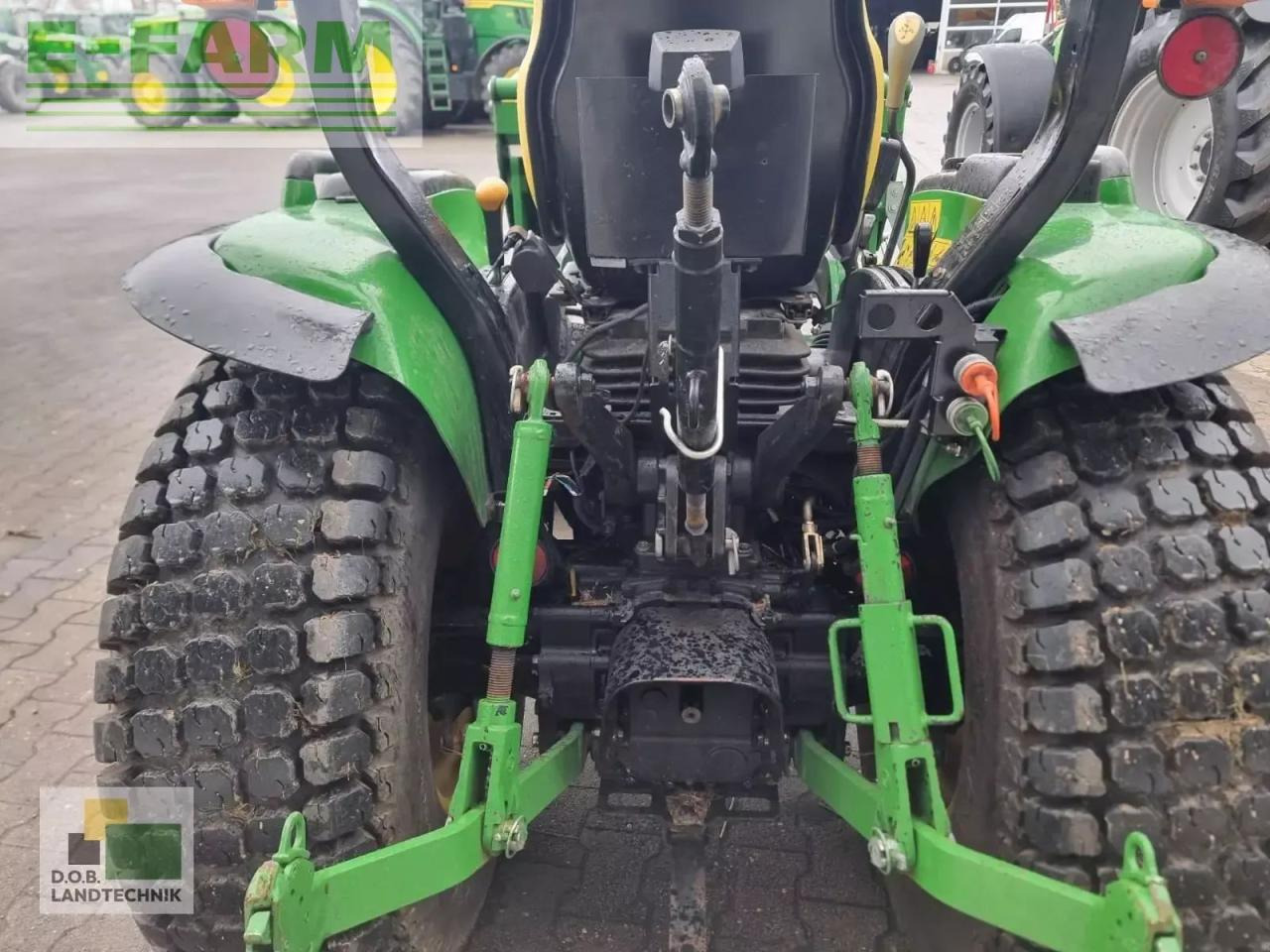 John Deere 3520 e-hydro - Tractor: foto 5 John Deere 3520 e-hydro - Tractor: foto 5