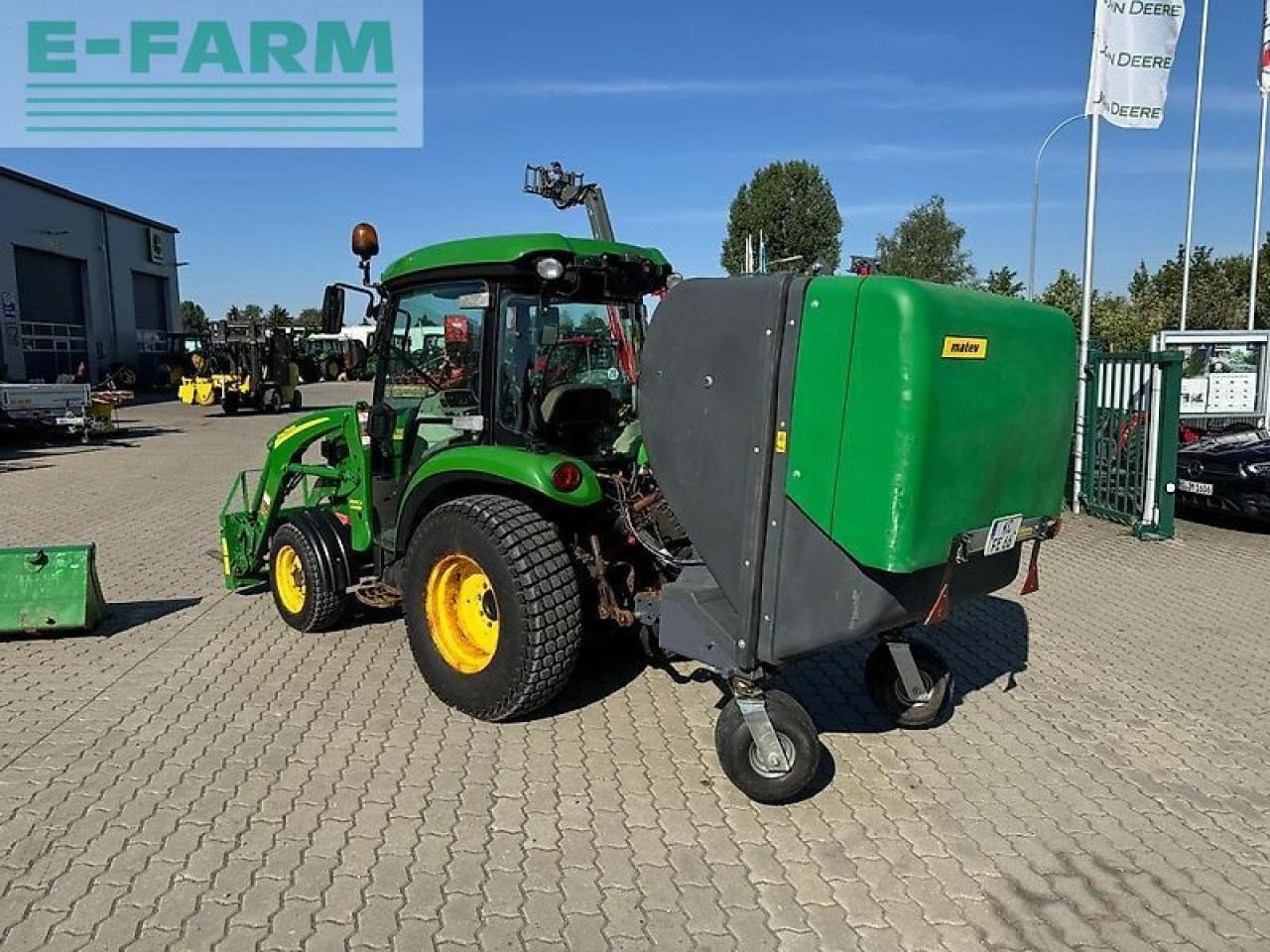 John Deere 3720 - Tractor: foto 3 John Deere 3720 - Tractor: foto 3