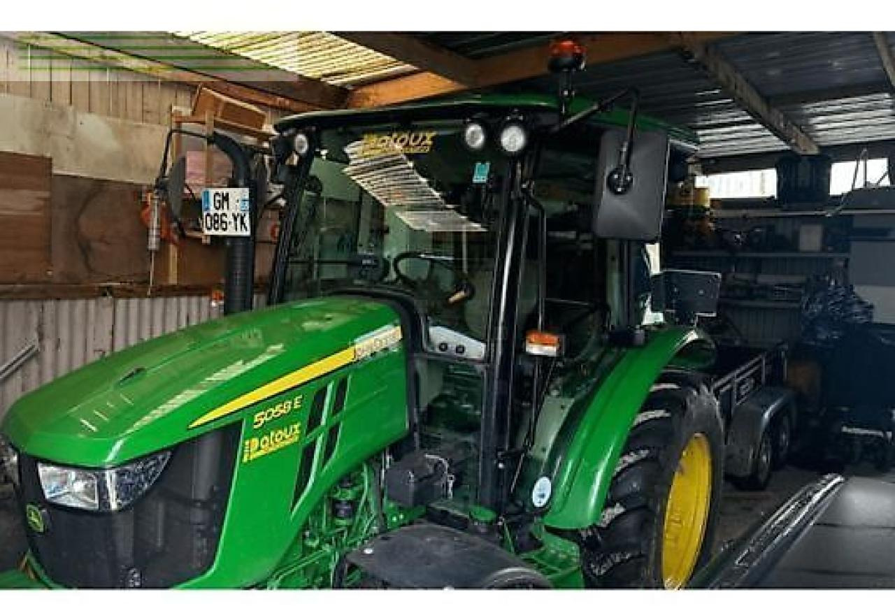 John Deere 5058e - Tractor: foto 1 John Deere 5058e - Tractor: foto 1