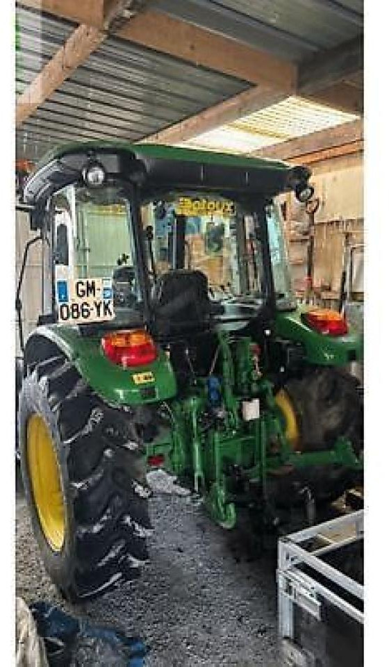 John Deere 5058e - Tractor: foto 2 John Deere 5058e - Tractor: foto 2