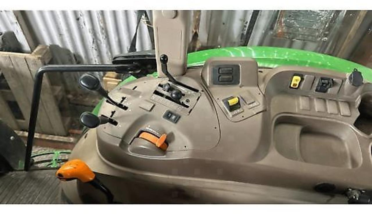 John Deere 5058e - Tractor: foto 5 John Deere 5058e - Tractor: foto 5