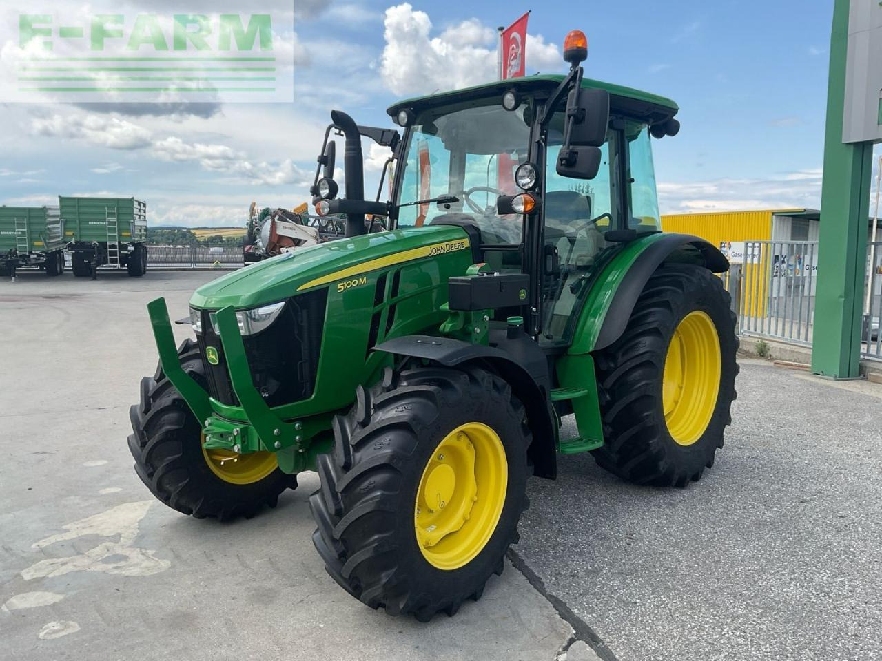 John Deere 5100M - Tractor: foto 1 John Deere 5100M - Tractor: foto 1