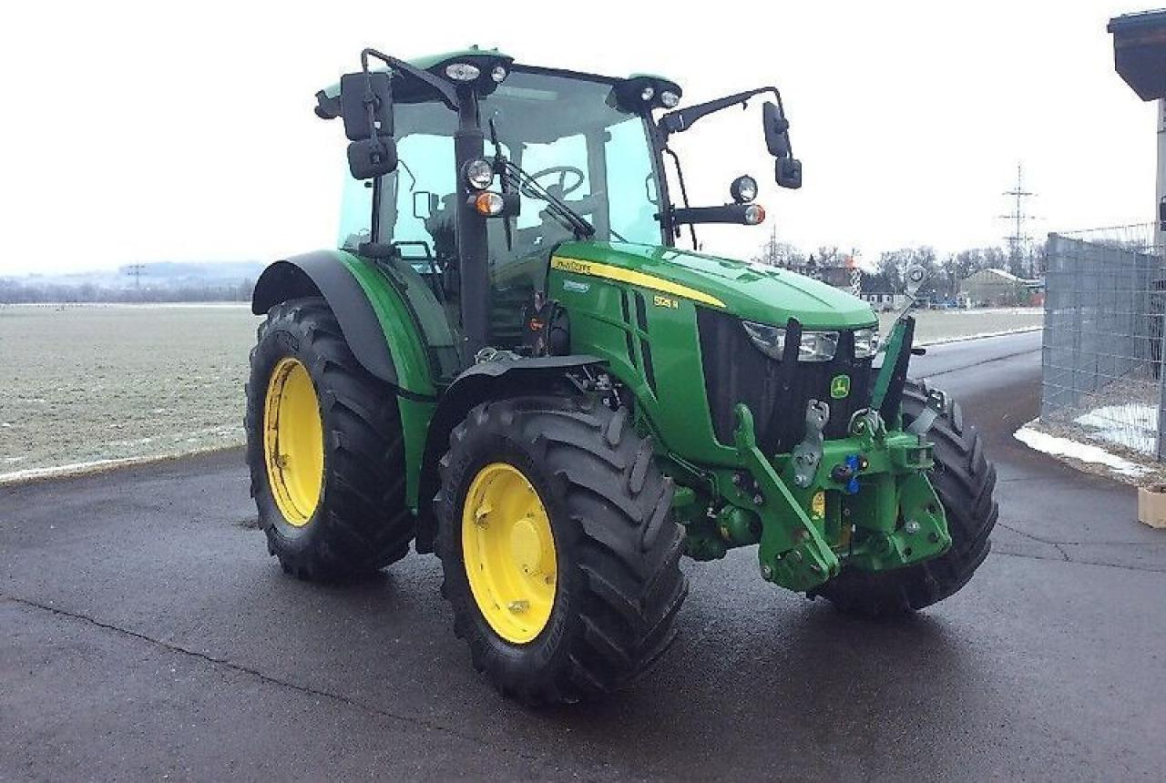 John Deere 5125 r - Tractor: foto 3 John Deere 5125 r - Tractor: foto 3