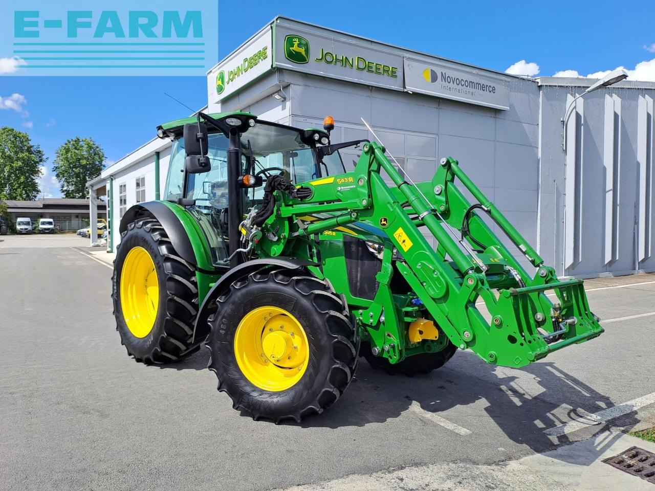 John Deere 5125R - Tractor: foto 1 John Deere 5125R - Tractor: foto 1