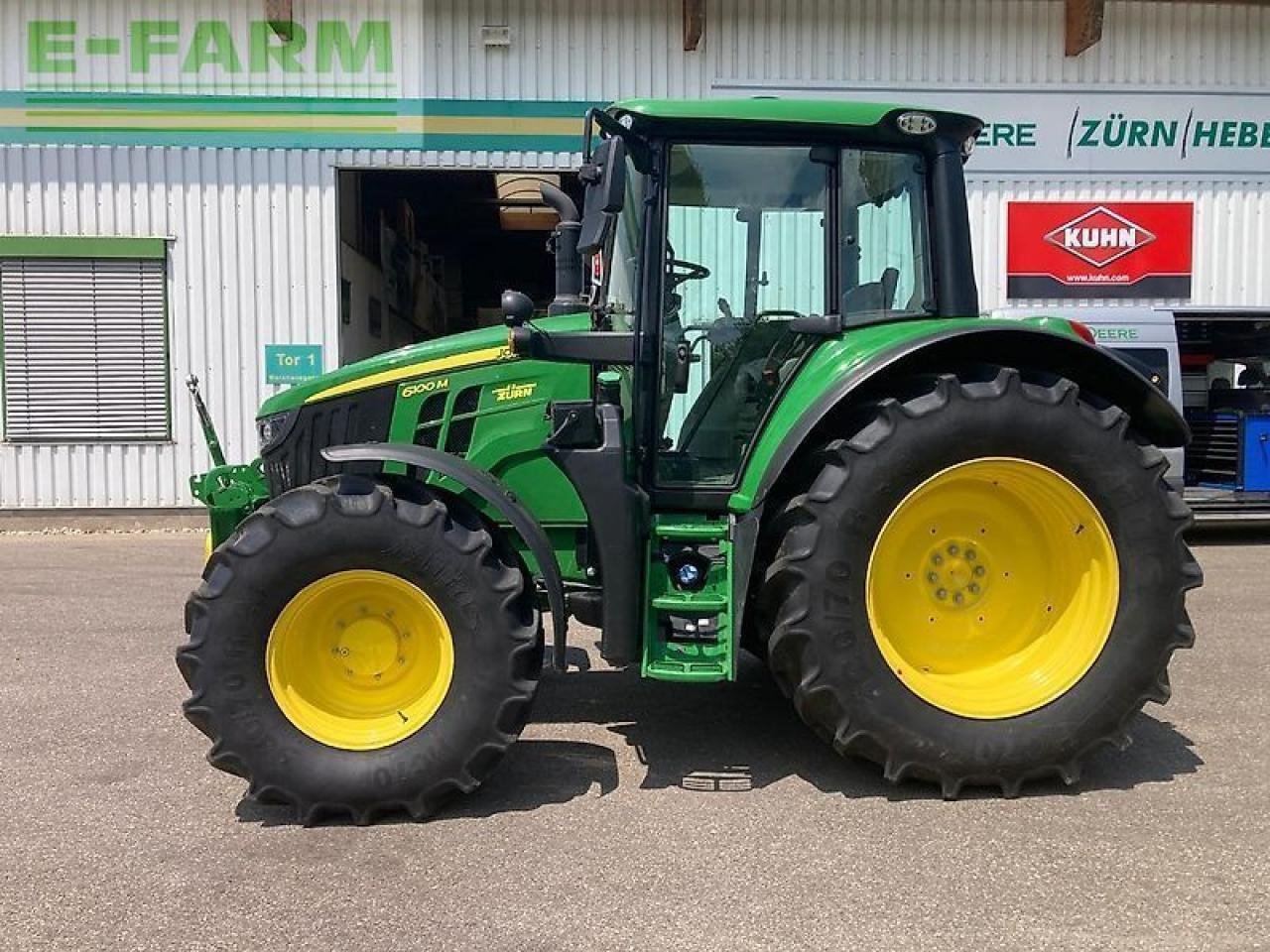 John Deere 6100m - Tractor: foto 3 John Deere 6100m - Tractor: foto 3