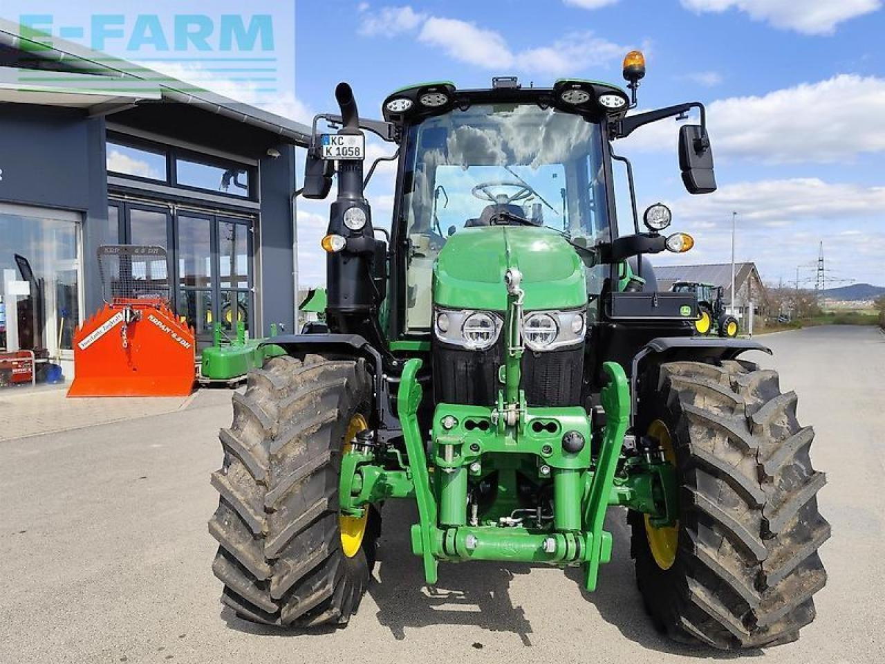 John Deere 6100m - Tractor: foto 2 John Deere 6100m - Tractor: foto 2