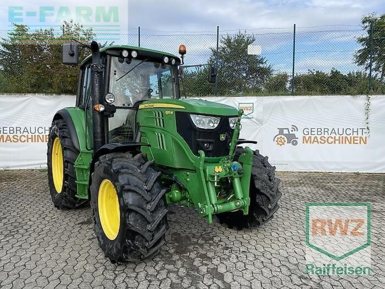 John Deere 6115 m - Tractor: foto 1 John Deere 6115 m - Tractor: foto 1