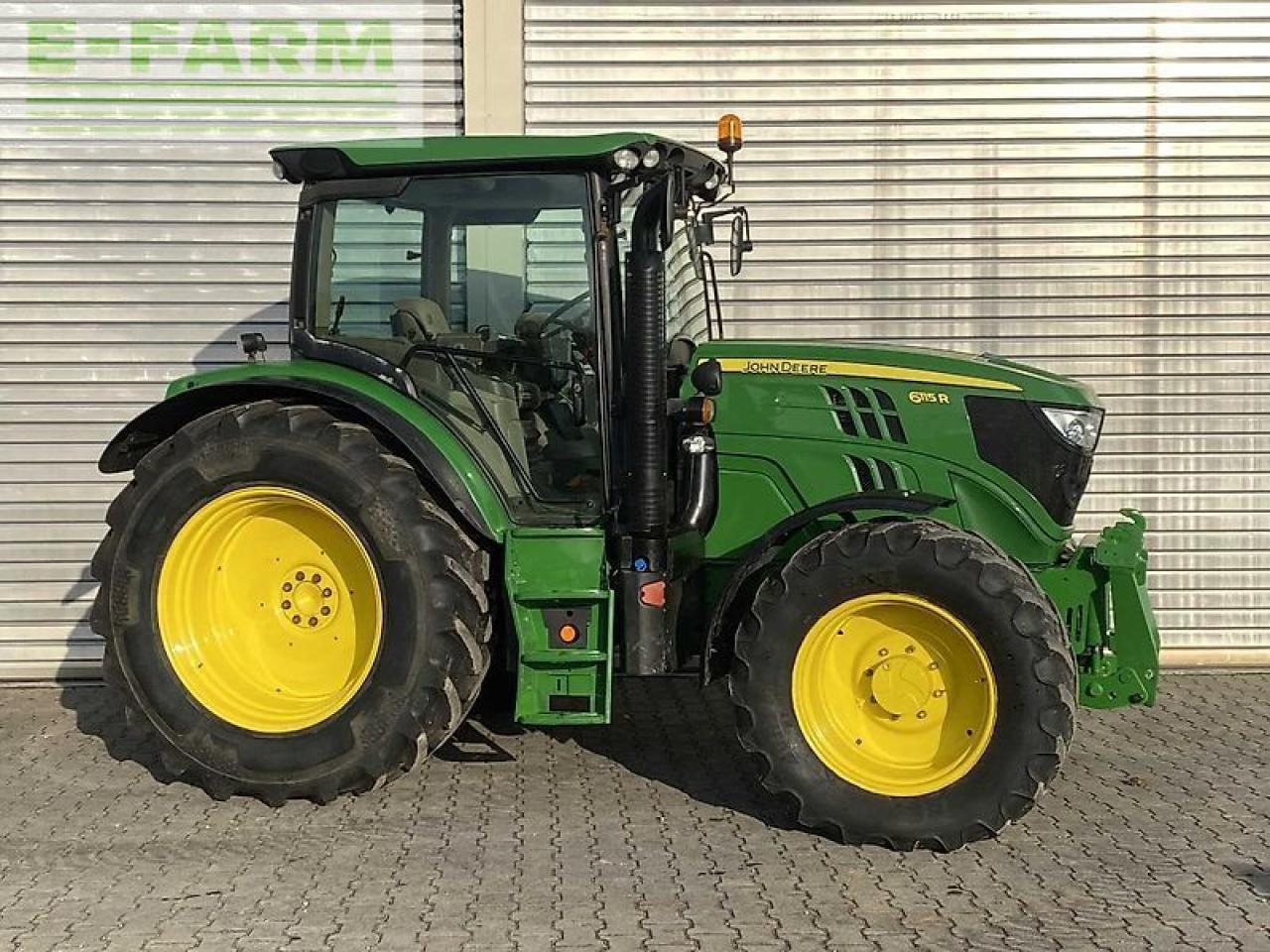 John Deere 6115r - Tractor: foto 1 John Deere 6115r - Tractor: foto 1