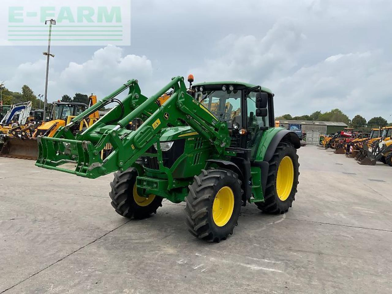 John Deere 6120m tractor (st24650) - Tractor: foto 4 John Deere 6120m tractor (st24650) - Tractor: foto 4