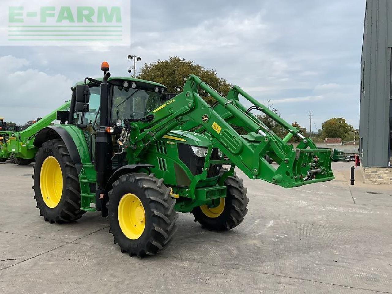 John Deere 6120m tractor (st24650) - Tractor: foto 2 John Deere 6120m tractor (st24650) - Tractor: foto 2