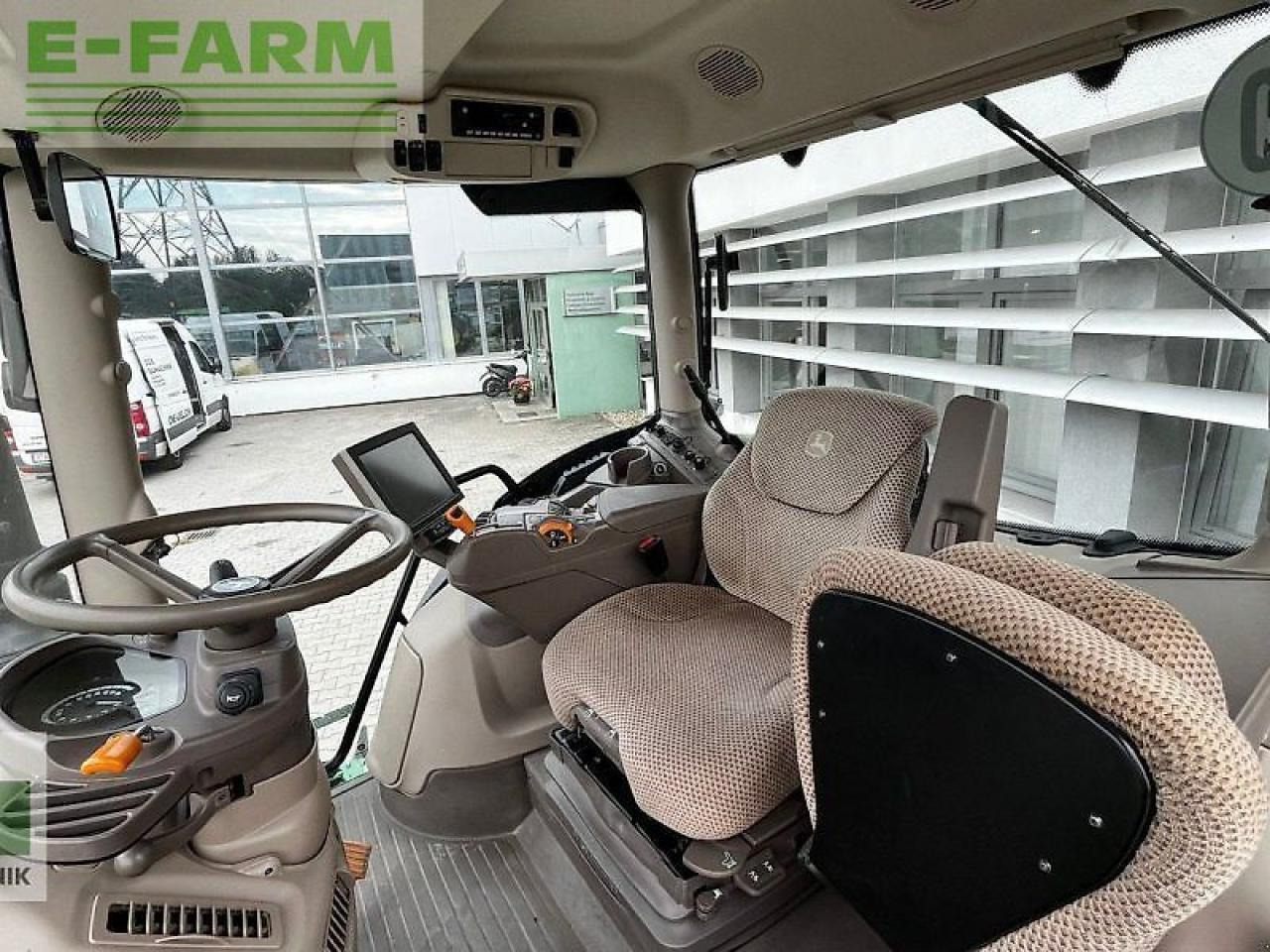 Tractor John Deere 6130r: foto 15