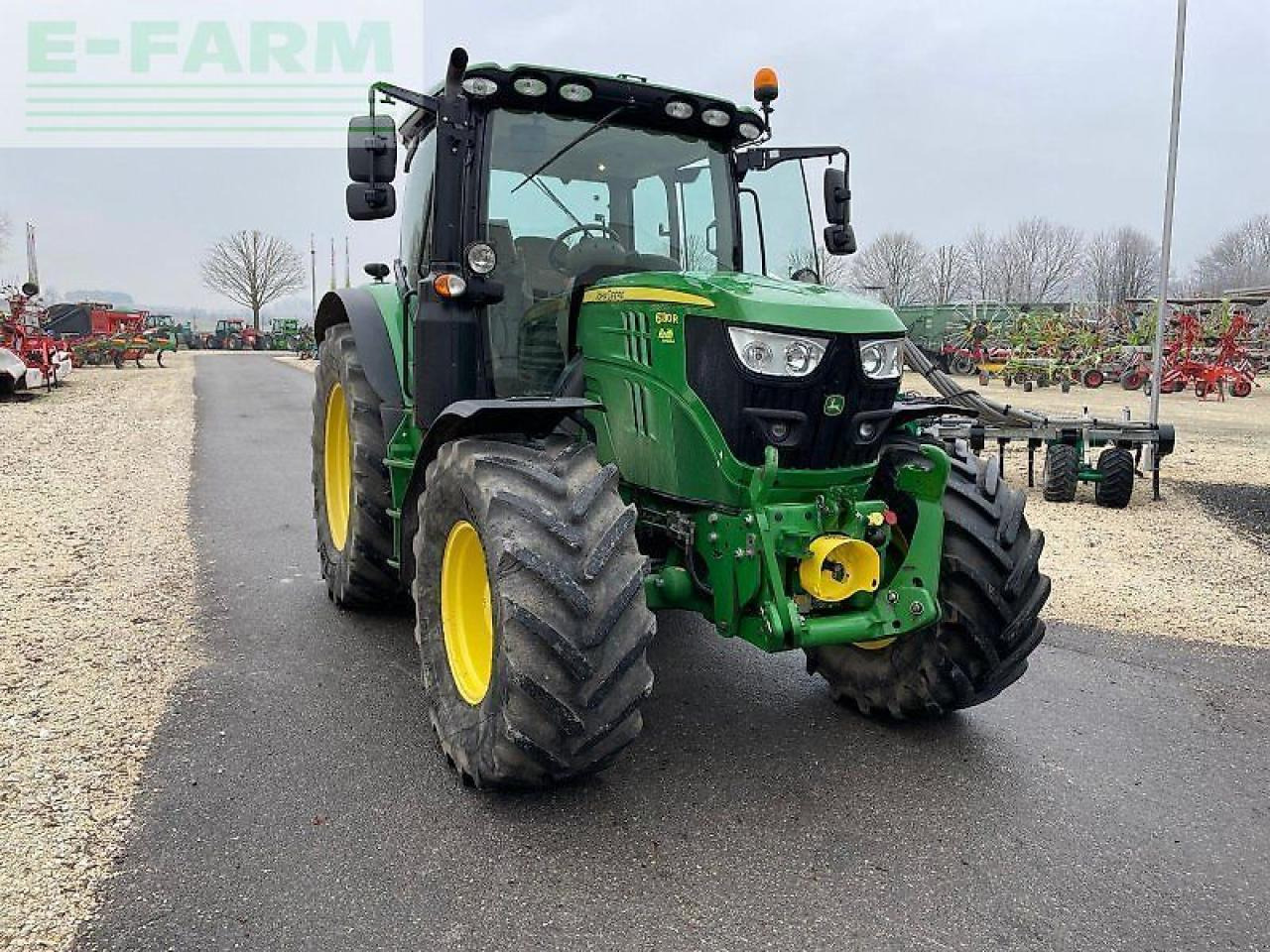 John Deere 6130r - Tractor: foto 1 John Deere 6130r - Tractor: foto 1