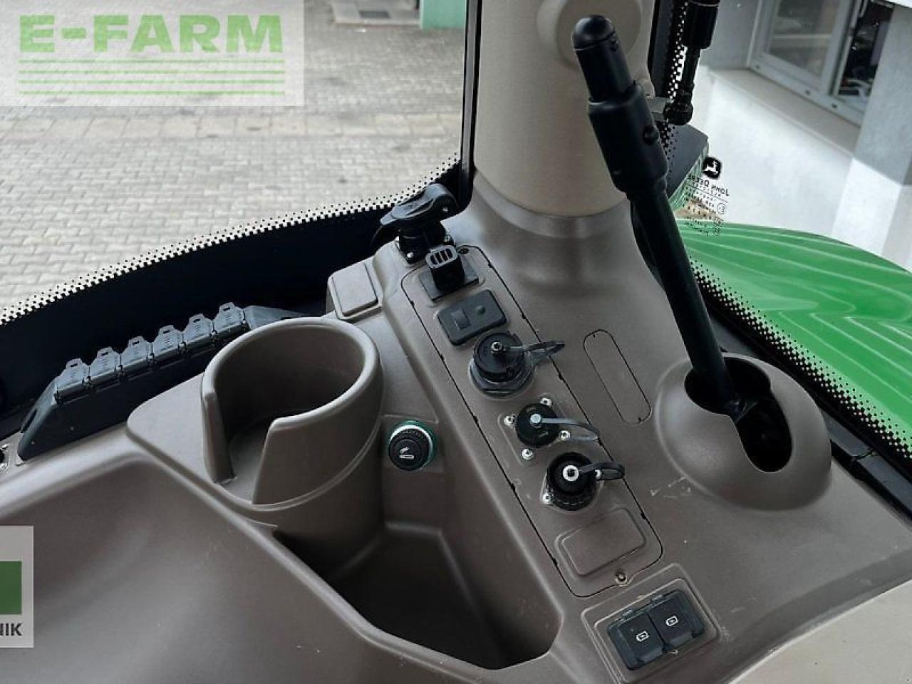 Tractor John Deere 6130r: foto 14