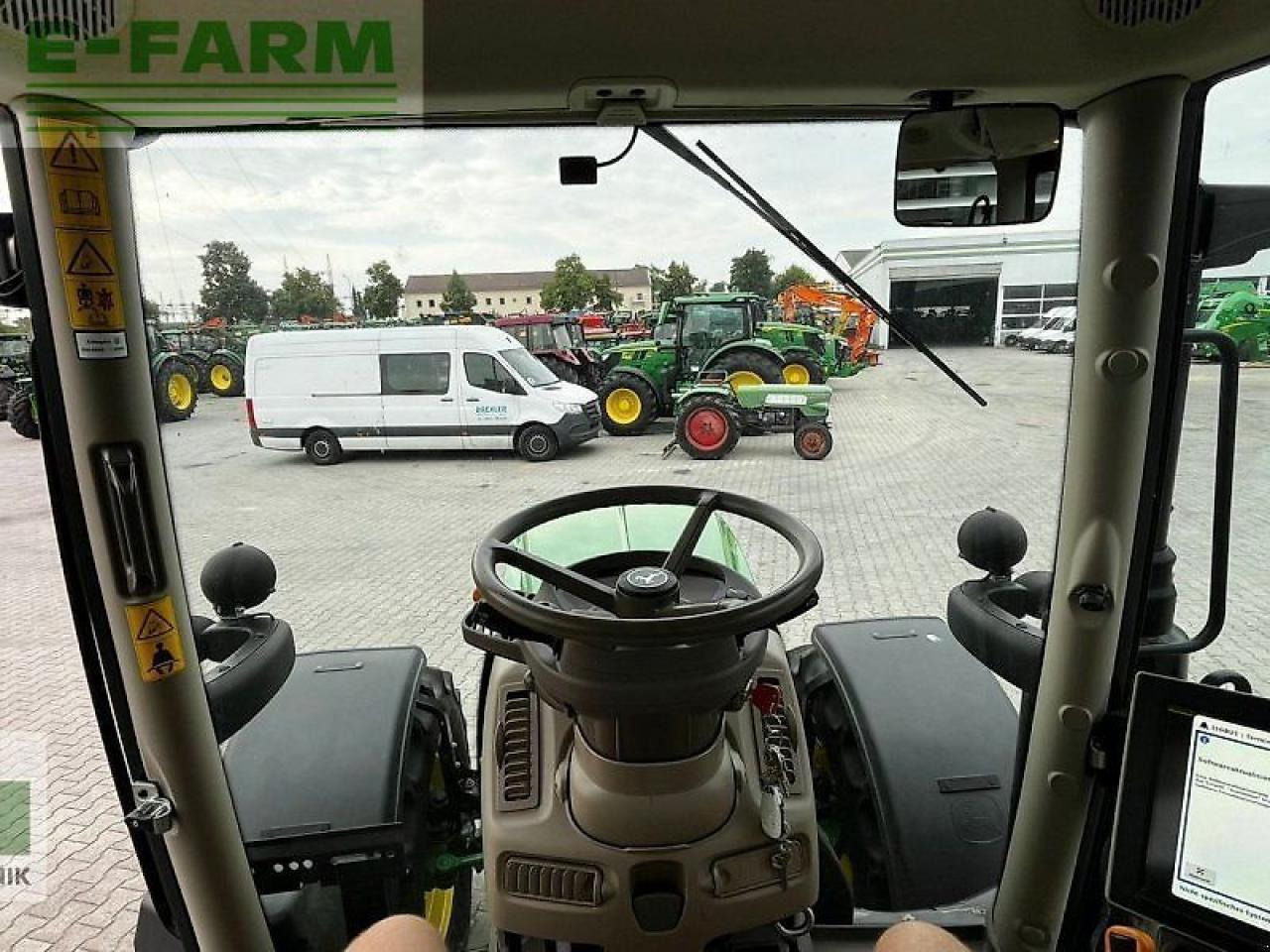 Tractor John Deere 6130r: foto 13