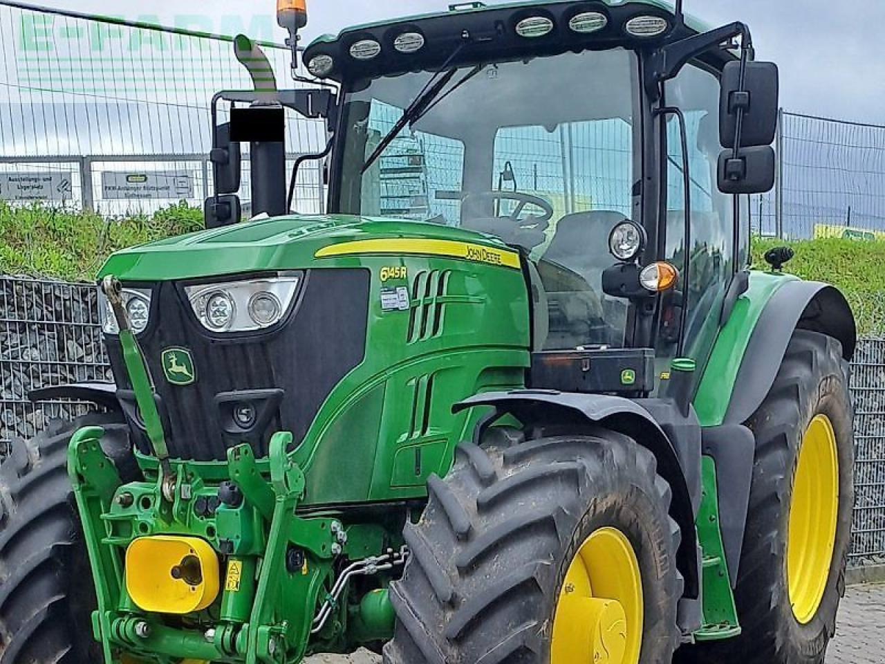 John Deere 6145r - Tractor: foto 1 John Deere 6145r - Tractor: foto 1