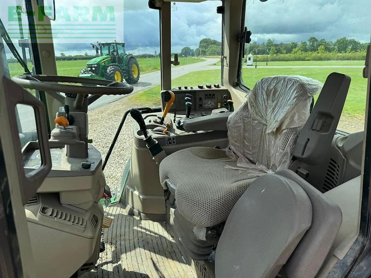 Tractor John Deere 6155m: foto 13