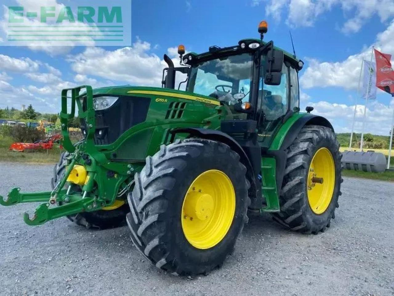John Deere 6155r - Tractor: foto 1 John Deere 6155r - Tractor: foto 1