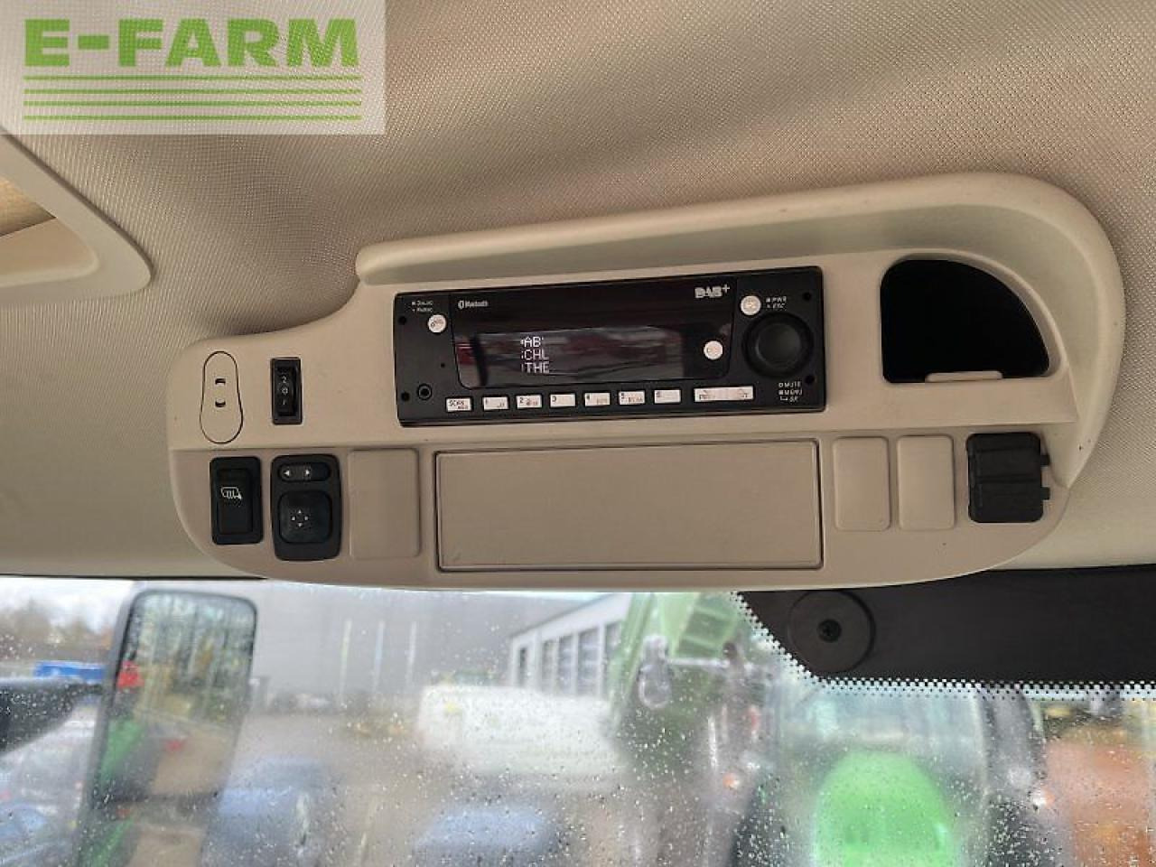 Tractor John Deere 6155r: foto 12