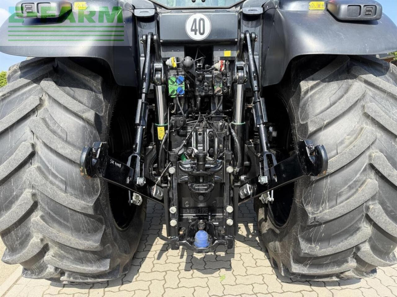John Deere 6195m black - Tractor: foto 5 John Deere 6195m black - Tractor: foto 5