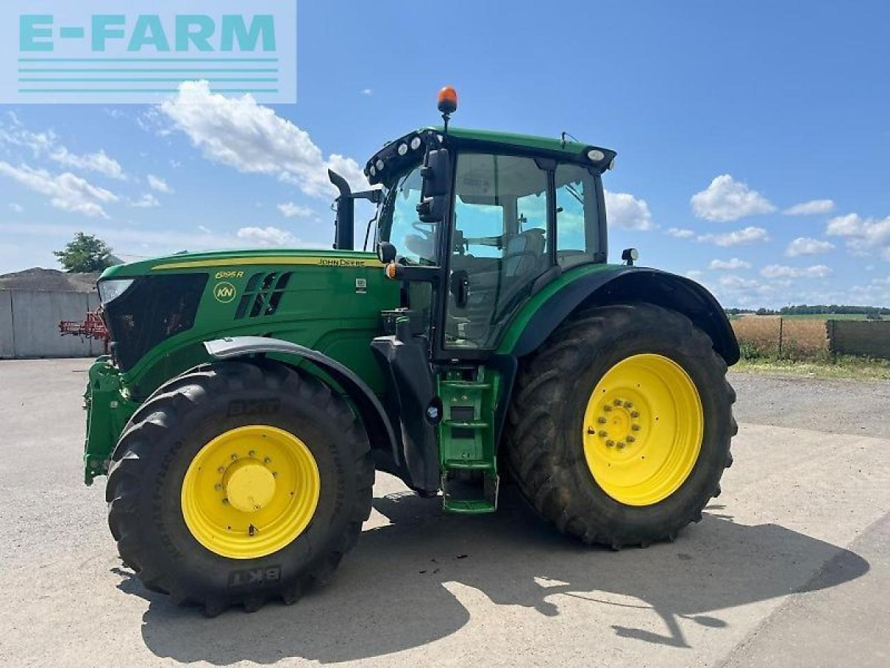 John Deere 6195r - Tractor: foto 1 John Deere 6195r - Tractor: foto 1