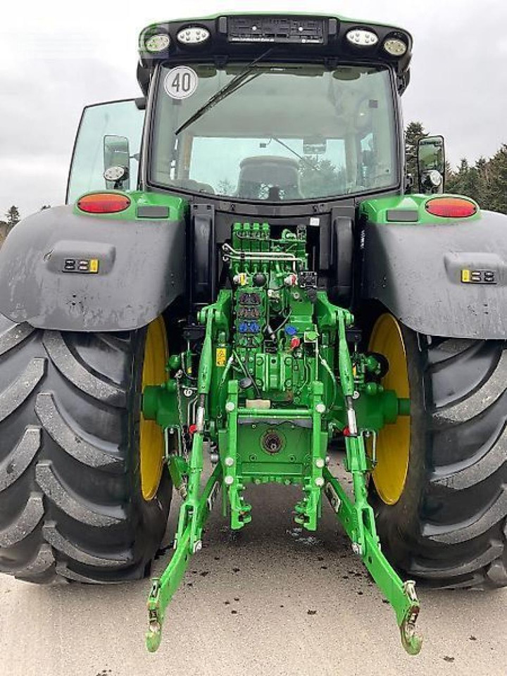 John Deere 6215 r - Tractor: foto 5 John Deere 6215 r - Tractor: foto 5