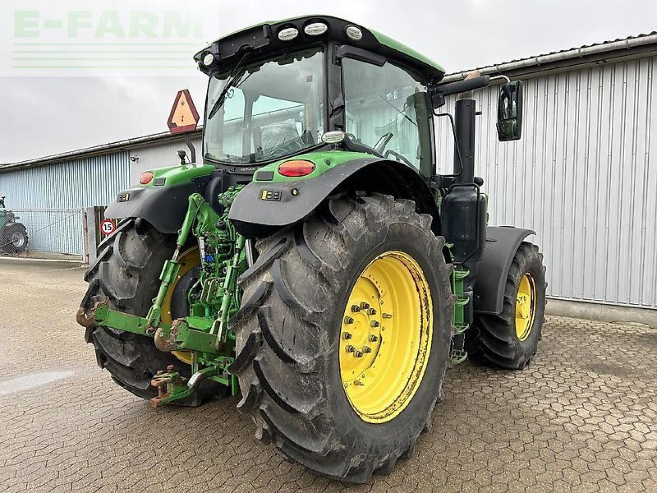 Tractor John Deere 6215r: foto 13