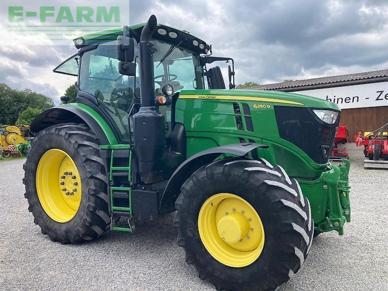John Deere 6250r - Tractor: foto 2 John Deere 6250r - Tractor: foto 2