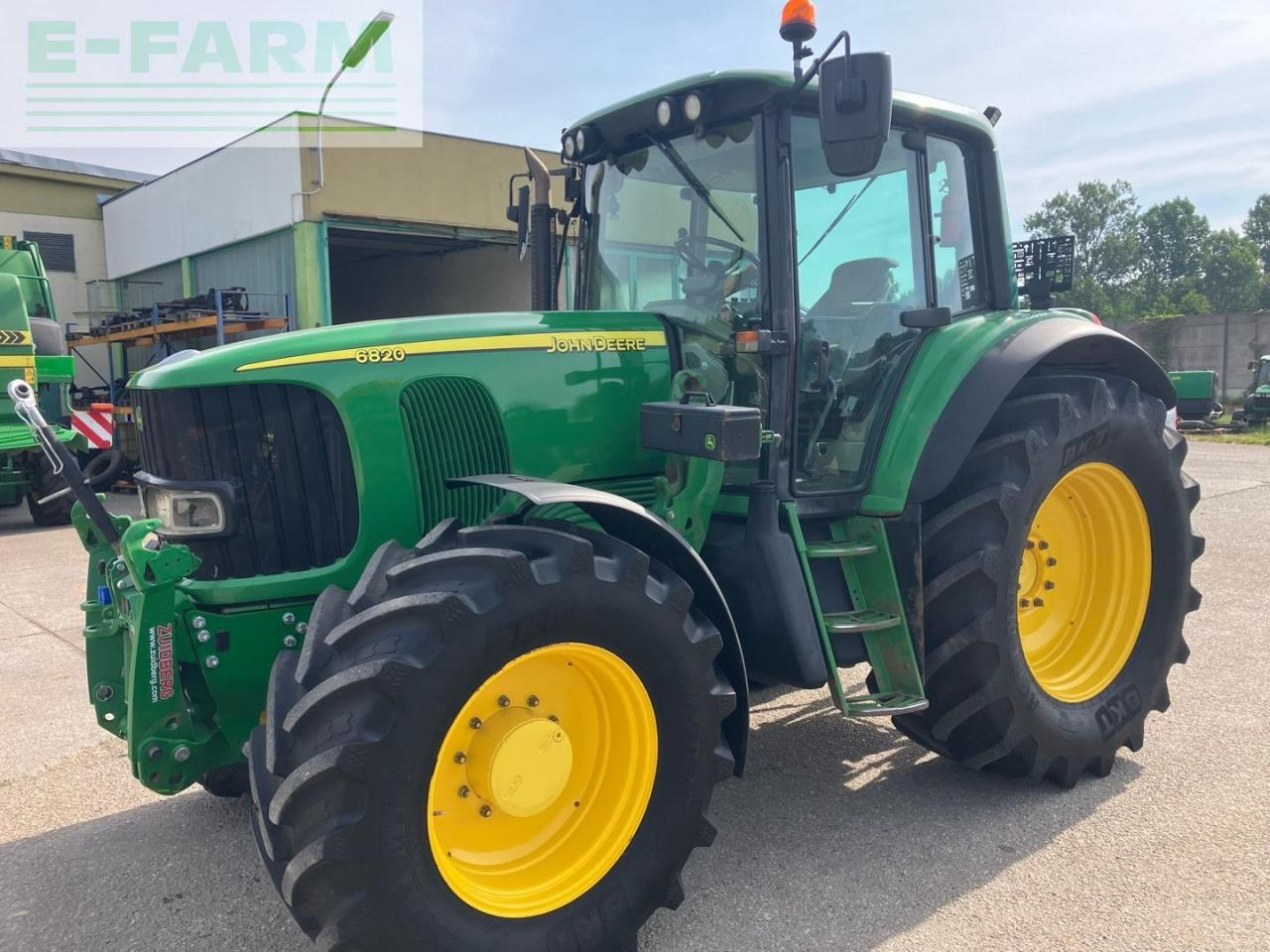 John Deere 6820 Premium - Tractor: foto 1 John Deere 6820 Premium - Tractor: foto 1