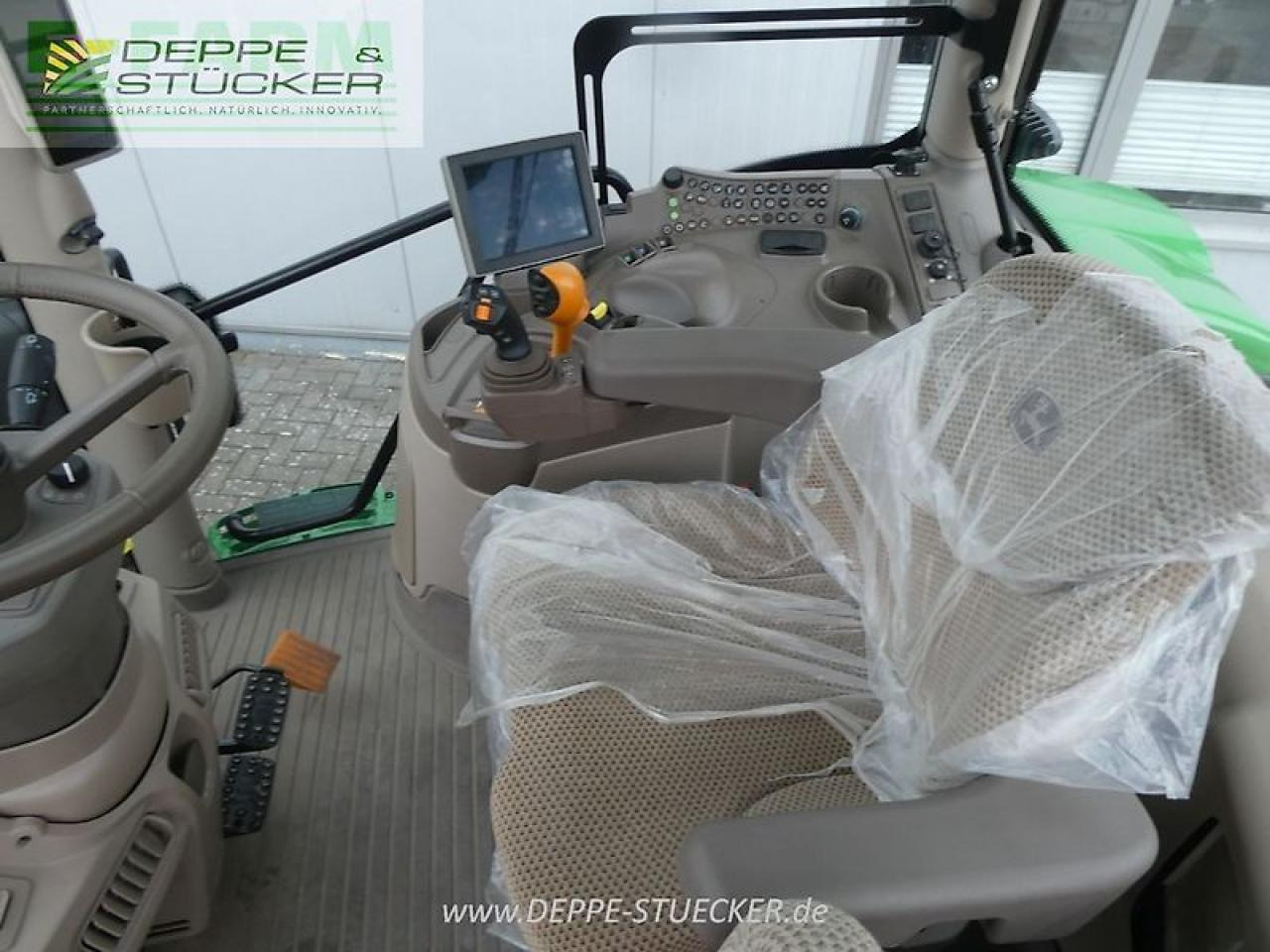 John Deere 6r 110 - Tractor: foto 3 John Deere 6r 110 - Tractor: foto 3