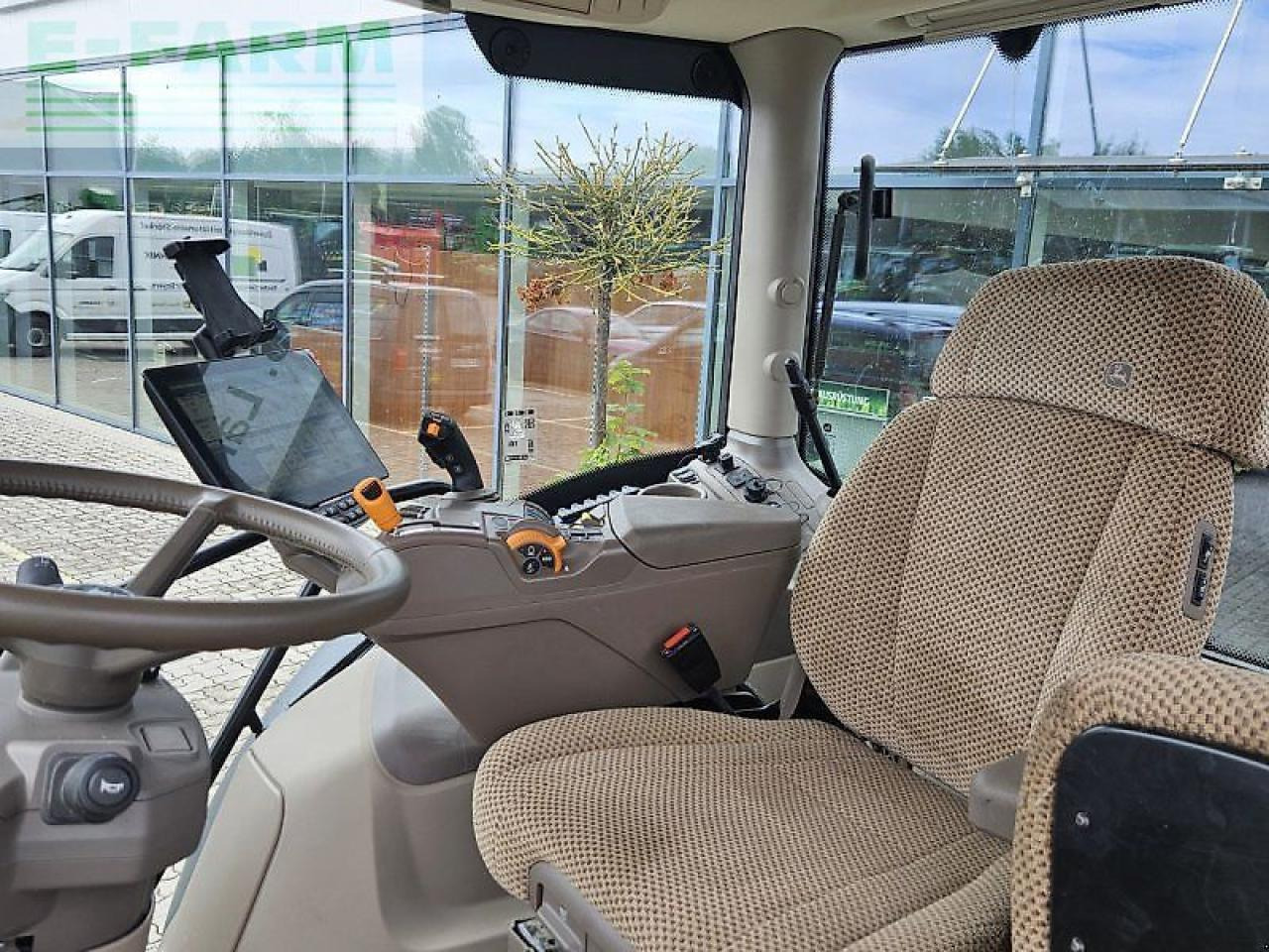 Tractor John Deere 6r 150 mit 623r frontlader: foto 8