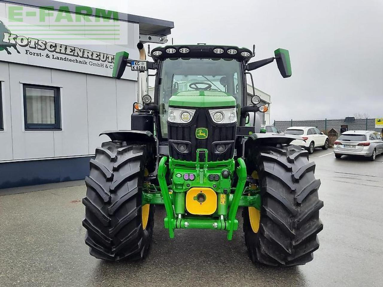 John Deere 6r 185 - Tractor: foto 2 John Deere 6r 185 - Tractor: foto 2