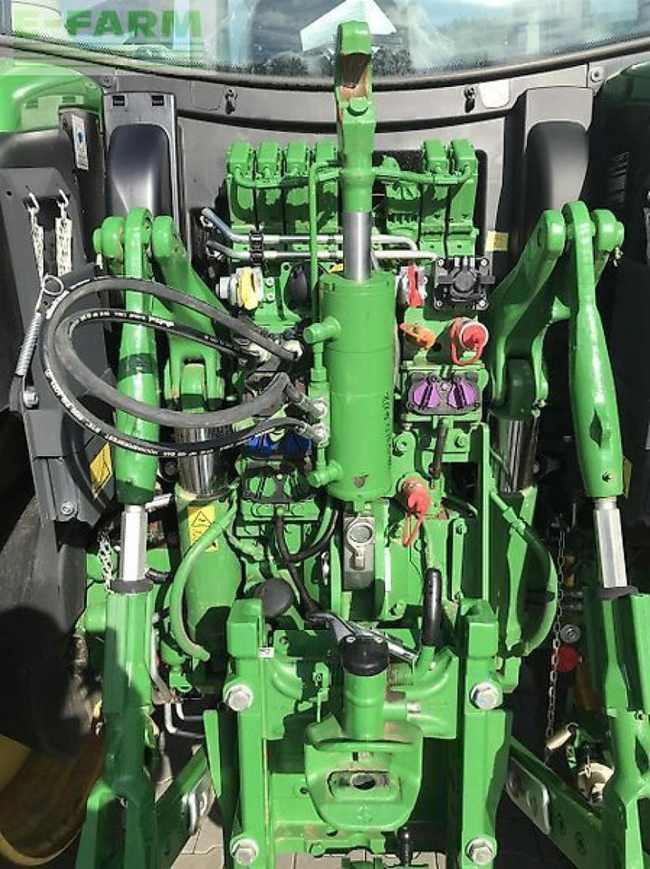 John Deere 6r 185 - Tractor: foto 4 John Deere 6r 185 - Tractor: foto 4