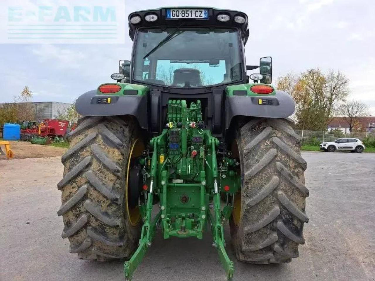 John Deere 6r 215 - Tractor: foto 5 John Deere 6r 215 - Tractor: foto 5