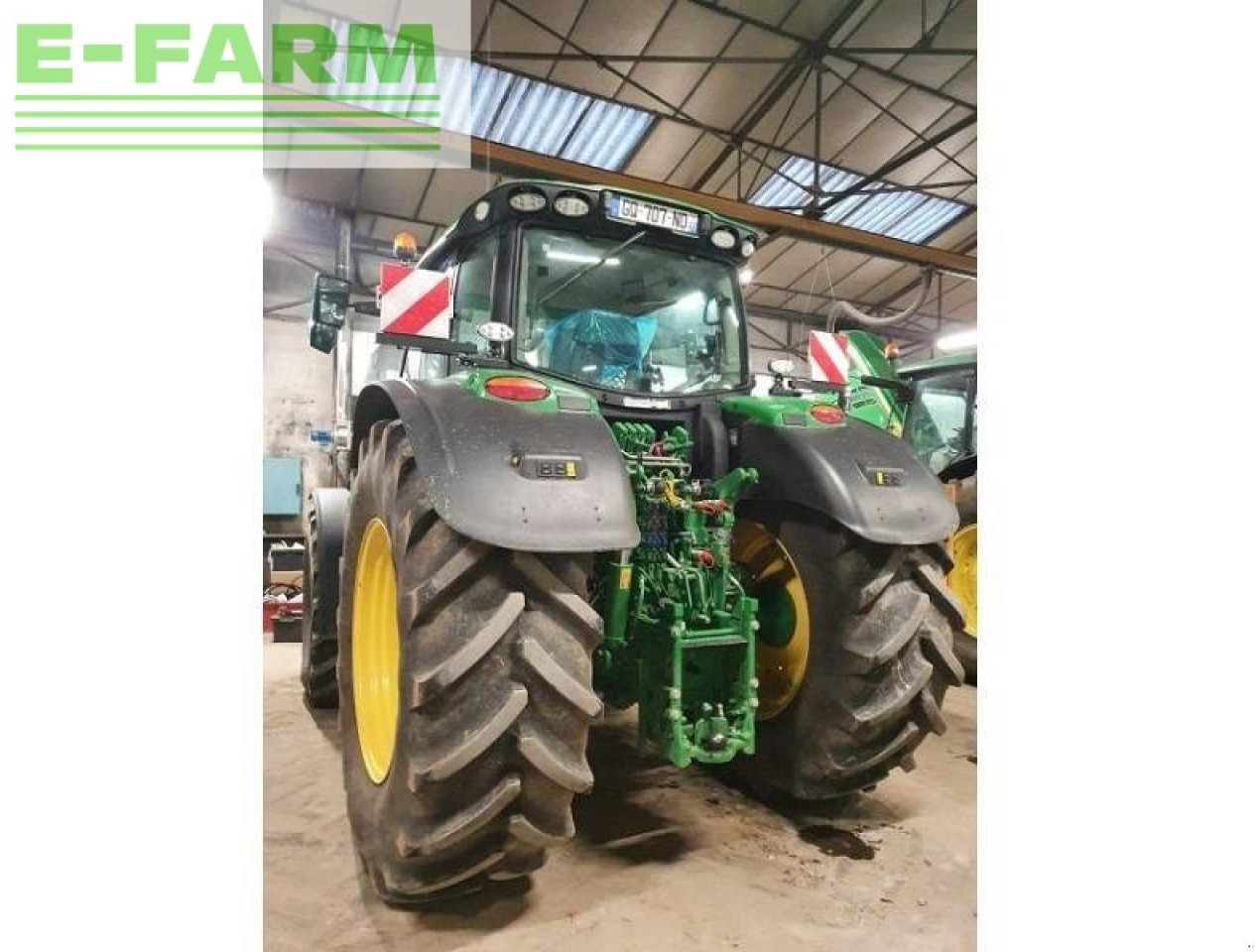 John Deere 6r 215 - Tractor: foto 3 John Deere 6r 215 - Tractor: foto 3