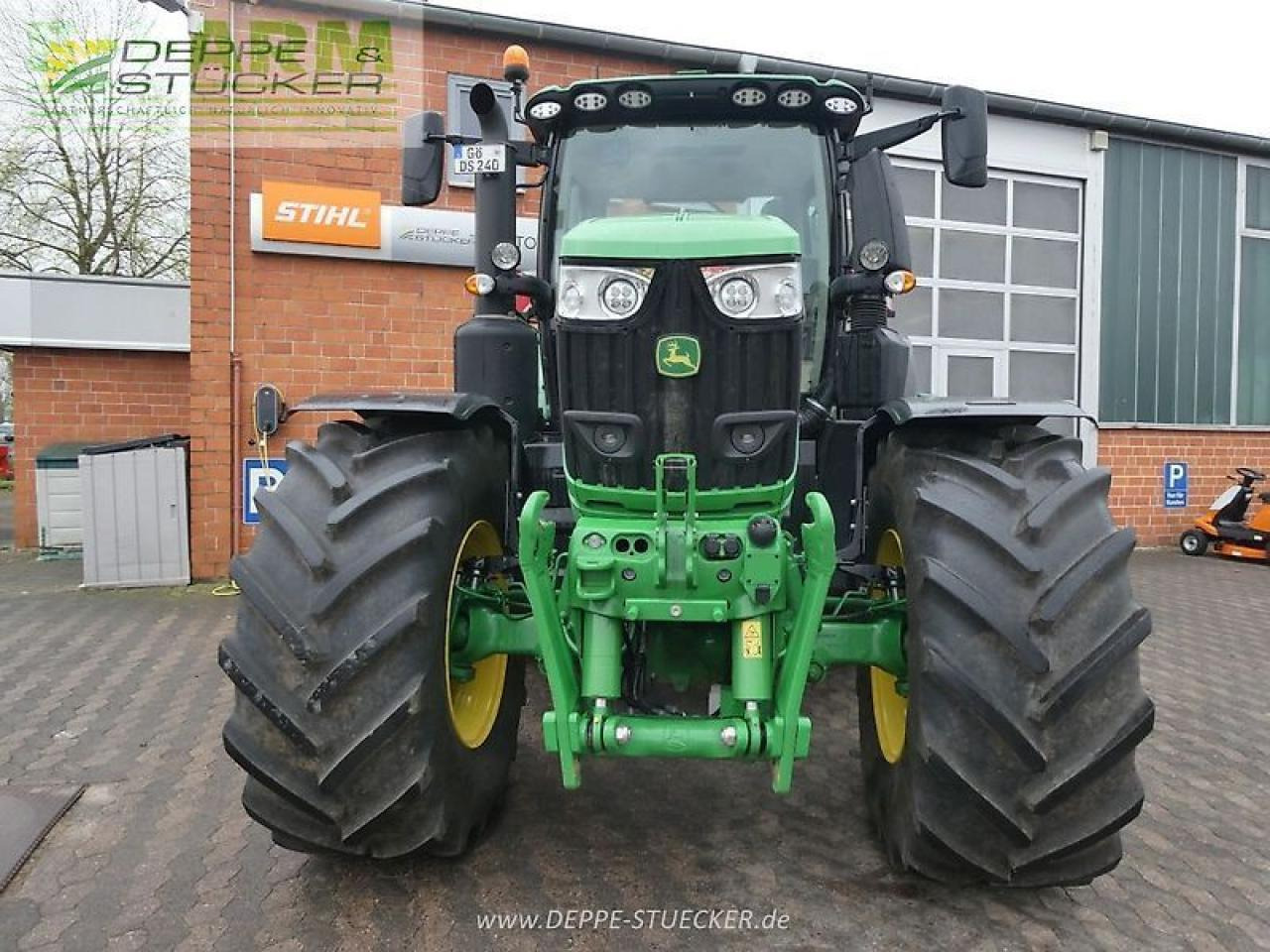 John Deere 6r 230 - Tractor: foto 2 John Deere 6r 230 - Tractor: foto 2