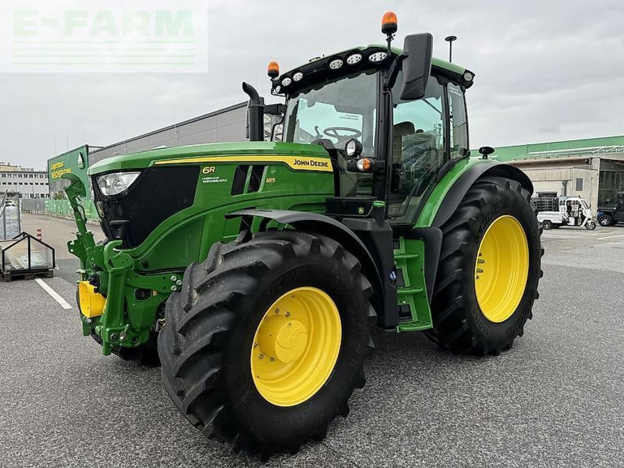 John Deere 6r185 - Tractor: foto 1 John Deere 6r185 - Tractor: foto 1